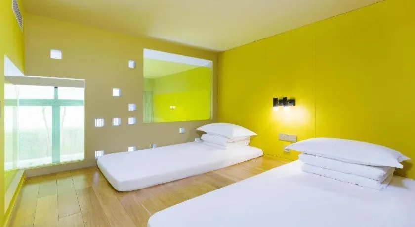 Bed in SongShan Lake PingShang Serviced Hotel