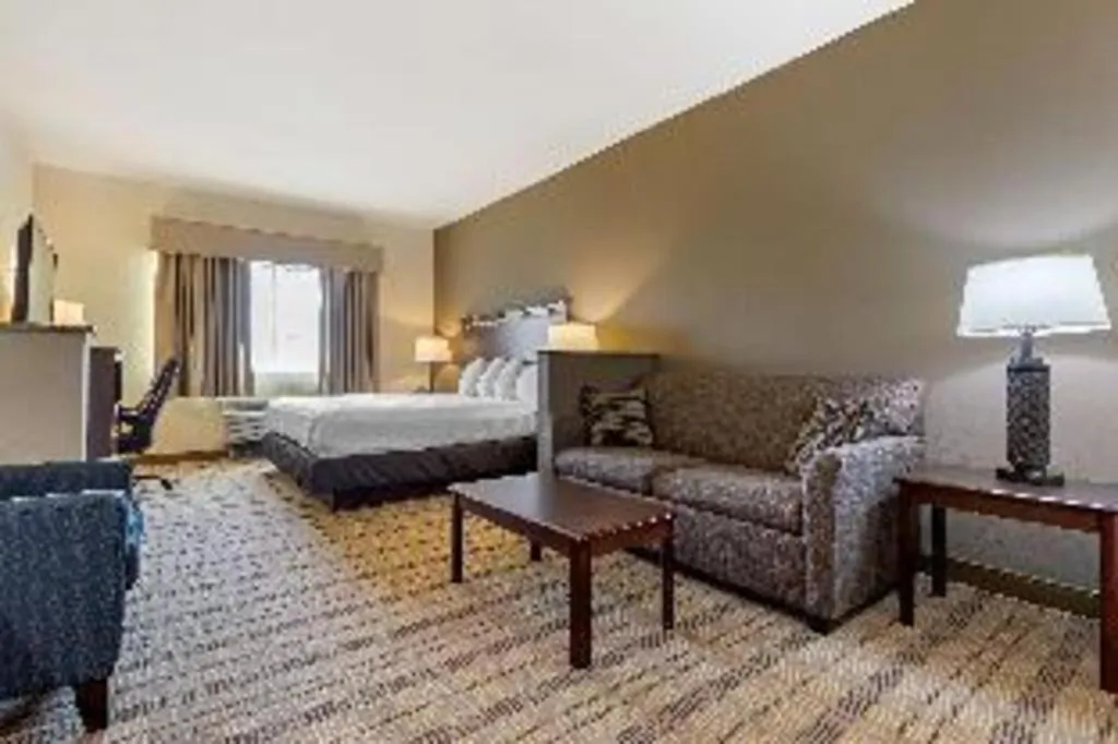 Bed in Best Western La Grange Inn & Suites