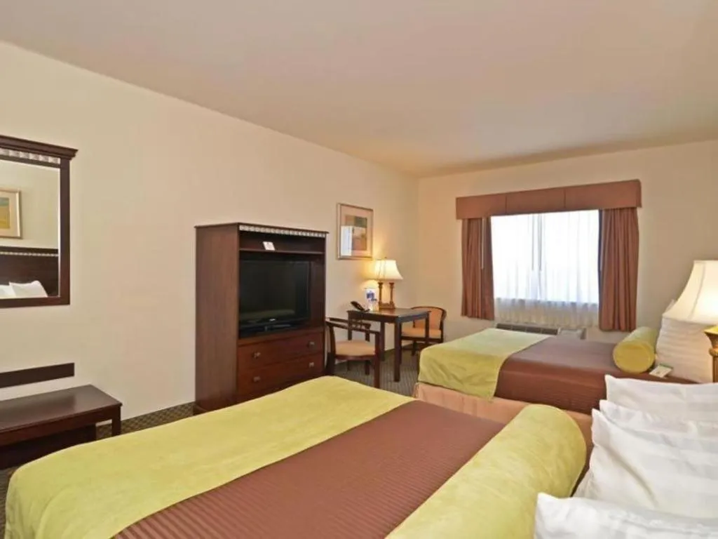 Bed in Best Western La Grange Inn & Suites