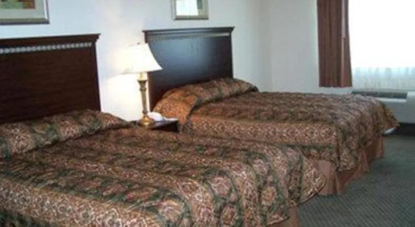 Bed in Best Western La Grange Inn & Suites