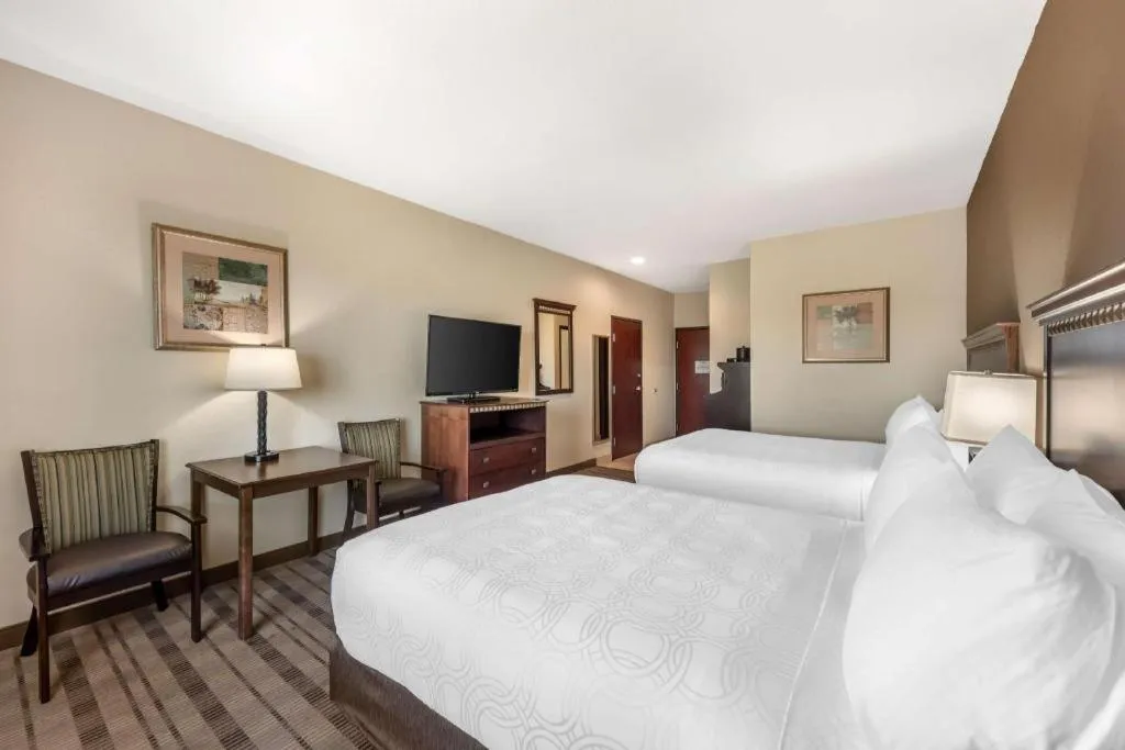 Bed in Best Western La Grange Inn & Suites