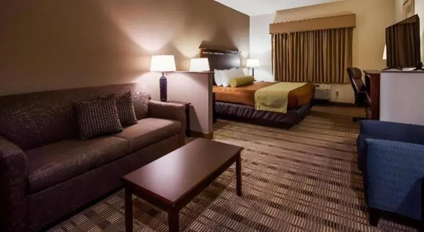 Bed in Best Western La Grange Inn & Suites Bed in Best Western La Grange Inn & Suites