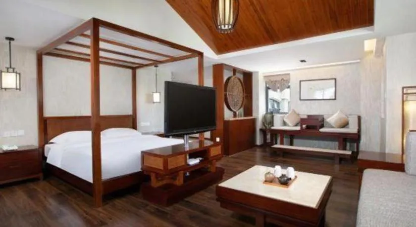 Bed in Ramada Encore by Wyndham Qionghai Downtown