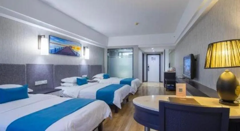 Bed in Ramada Encore by Wyndham Qionghai Downtown