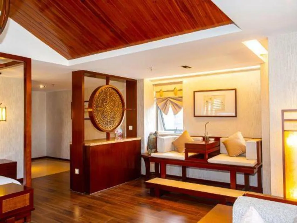 Ramada Encore by Wyndham Qionghai Downtown