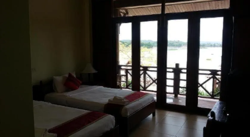 Bed in Pon Arena Hotel