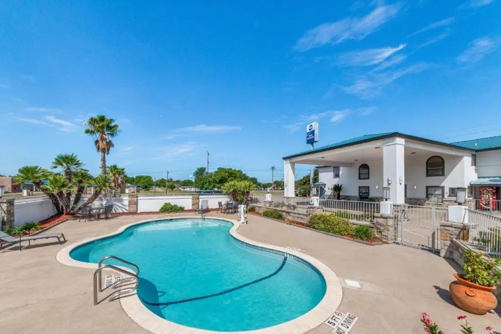 Best Western George West Executive Inn