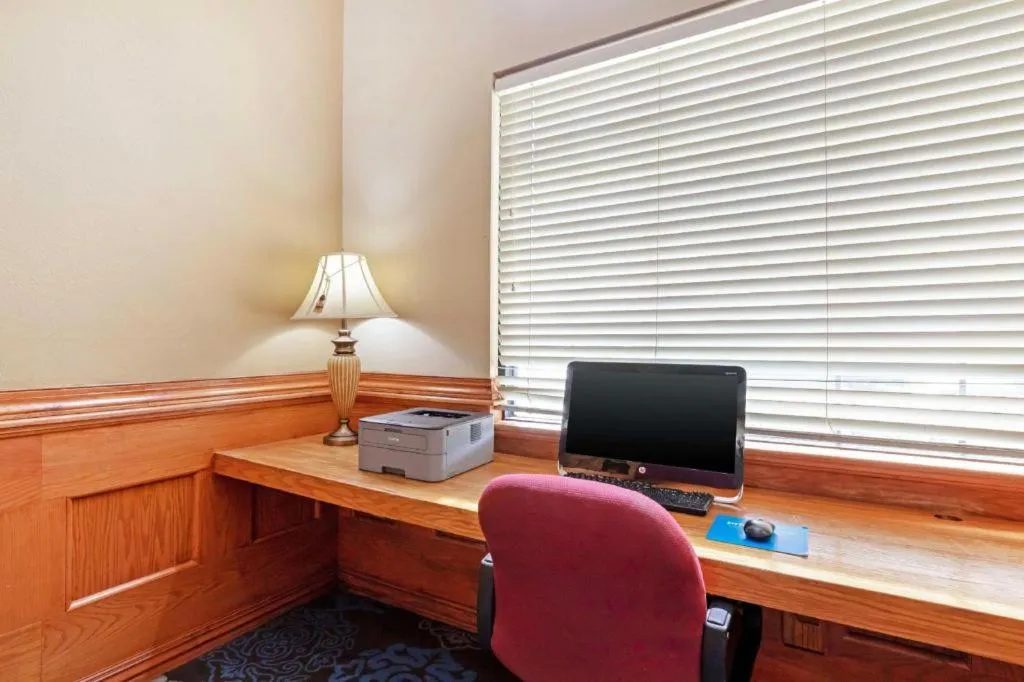 Best Western Locust Grove Inn & Suites