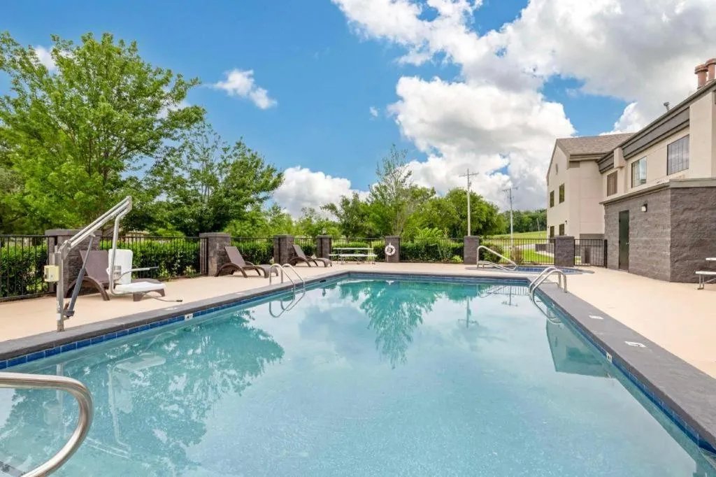 Best Western Locust Grove Inn & Suites