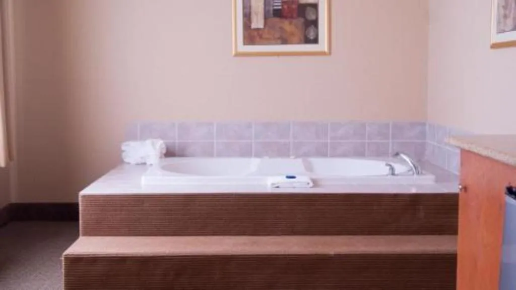 Best Western Locust Grove Inn & Suites