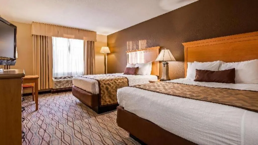 Bed in Best Western Locust Grove Inn & Suites