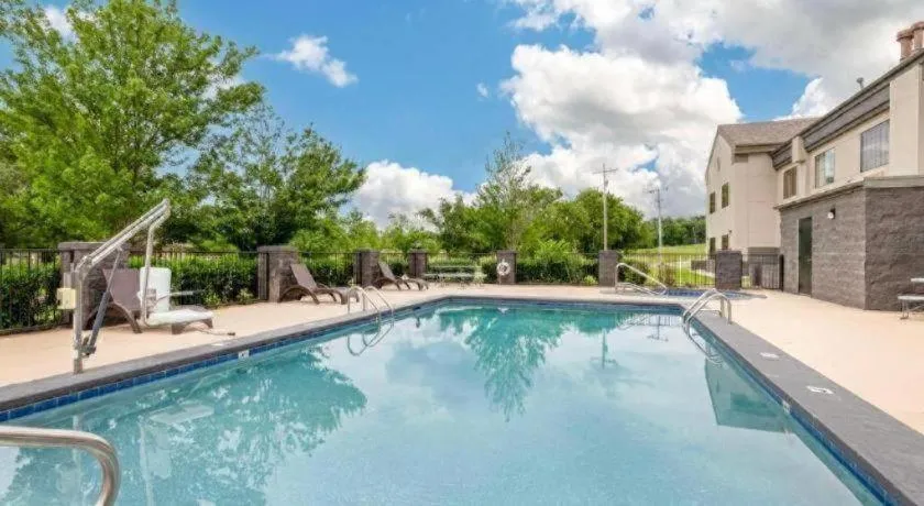 Best Western Locust Grove Inn & Suites