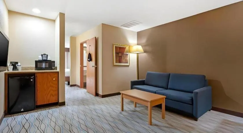 Best Western Locust Grove Inn & Suites