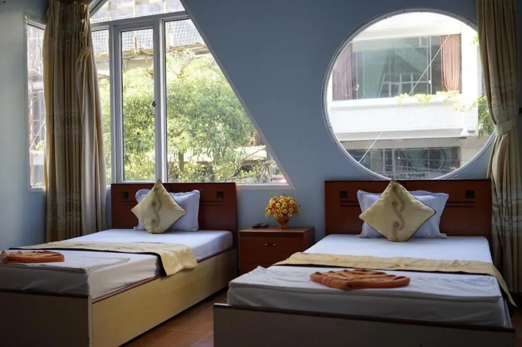 Bed in Ciao CatBa Hotel