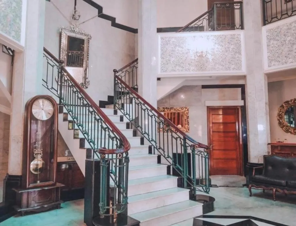 Arimbi Pejaten Suites