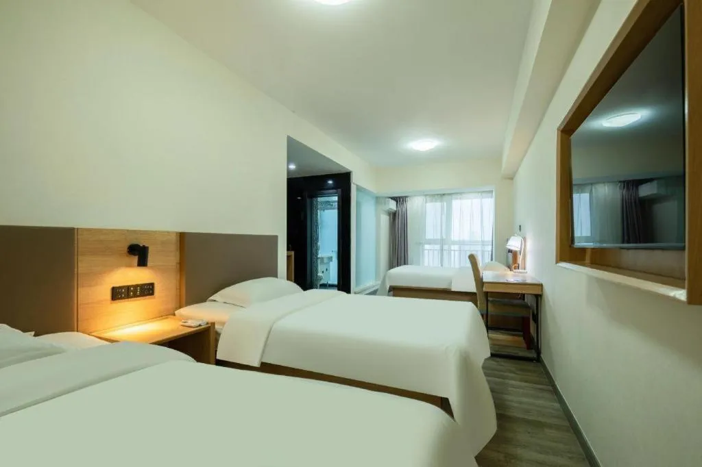 Bed in GreenTree Inn Weihai Liugongdao Wharf Qingdao North Road Express Hotel