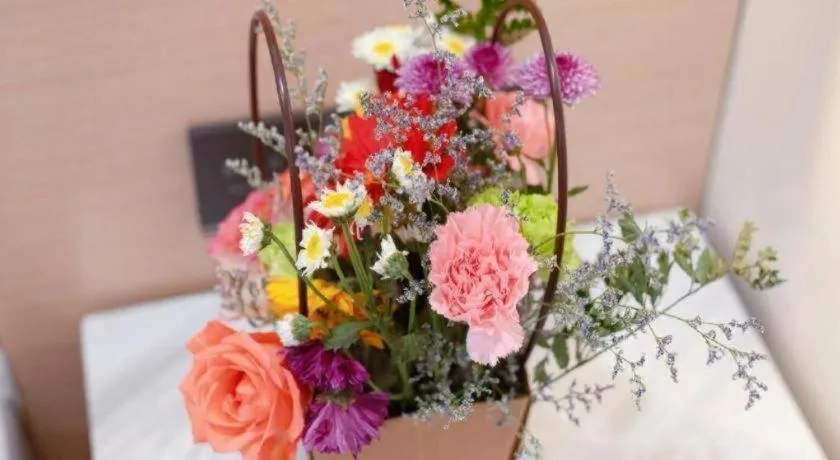 Xinghe Xinfeng Hotel Railway Station & Bus Station Branch