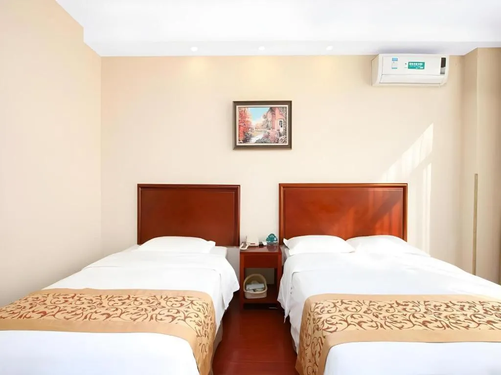 Bed in GreenTree Inn JiangSu NanJing South Railway Station South Square Express Hotel