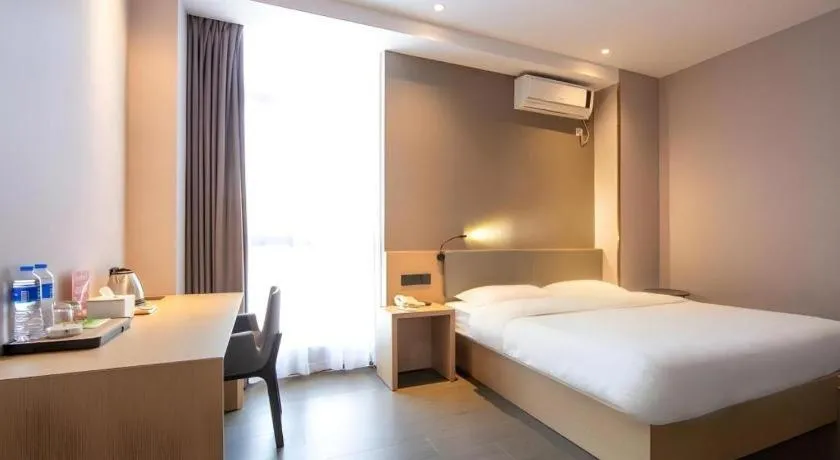 Bed in GreenTree Inn JiangSu NanJing South Railway Station South Square Express Hotel