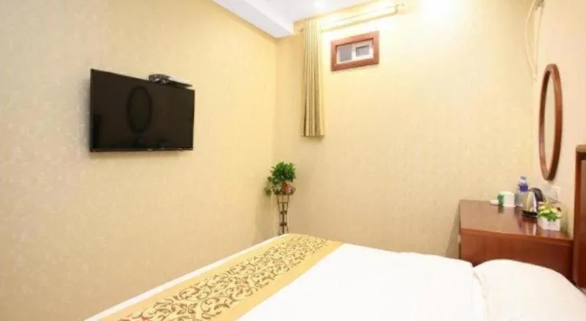 Bed in GreenTree Inn JiangSu NanJing South Railway Station South Square Express Hotel