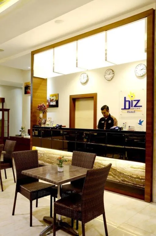 Biz Boulevard Hotel