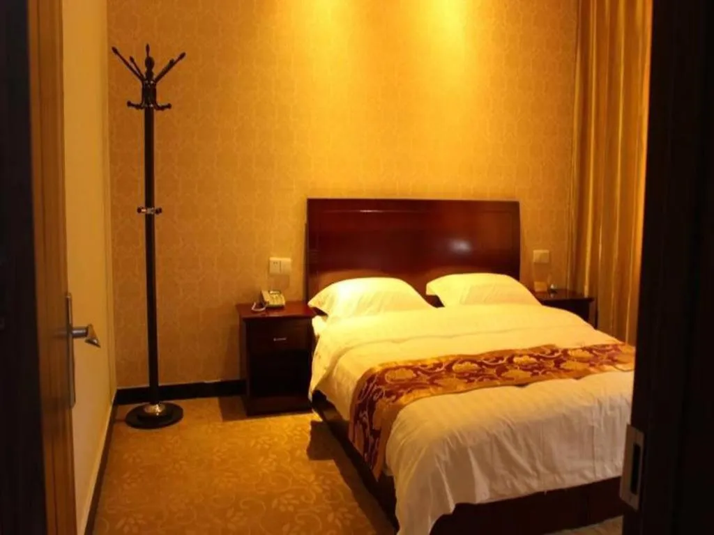 Bed in 169 Business Hotel