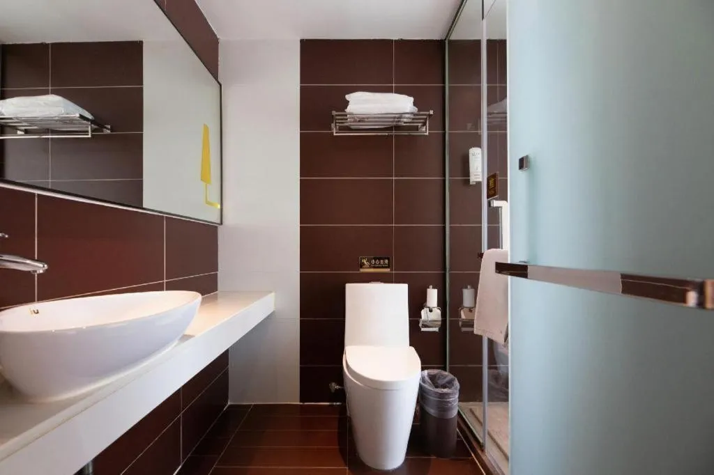 IU Hotel Tianjin Tianta Scenic Spot Wujiayao Metro Station