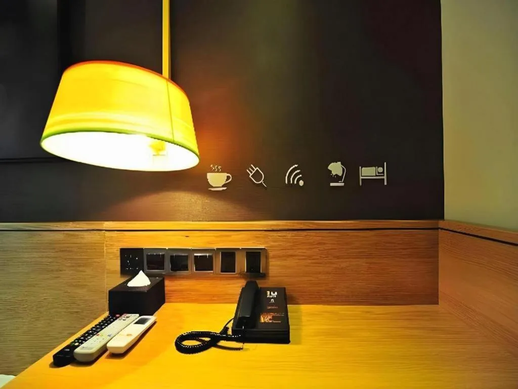 IU Hotel Tianjin Tianta Scenic Spot Wujiayao Metro Station