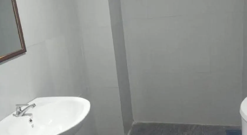 Riverside Hotel Colombo