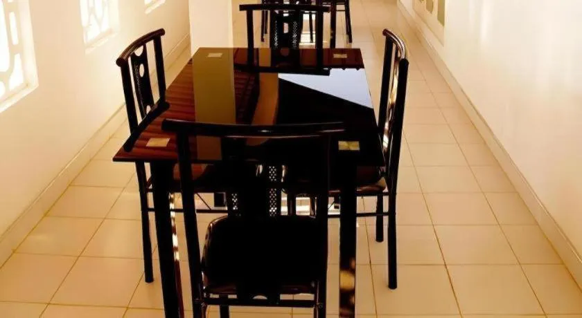 Riverside Hotel Colombo