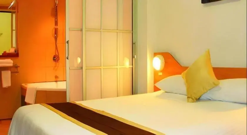 Bed in Peninsula International Hotel Bed in Peninsula International Hotel