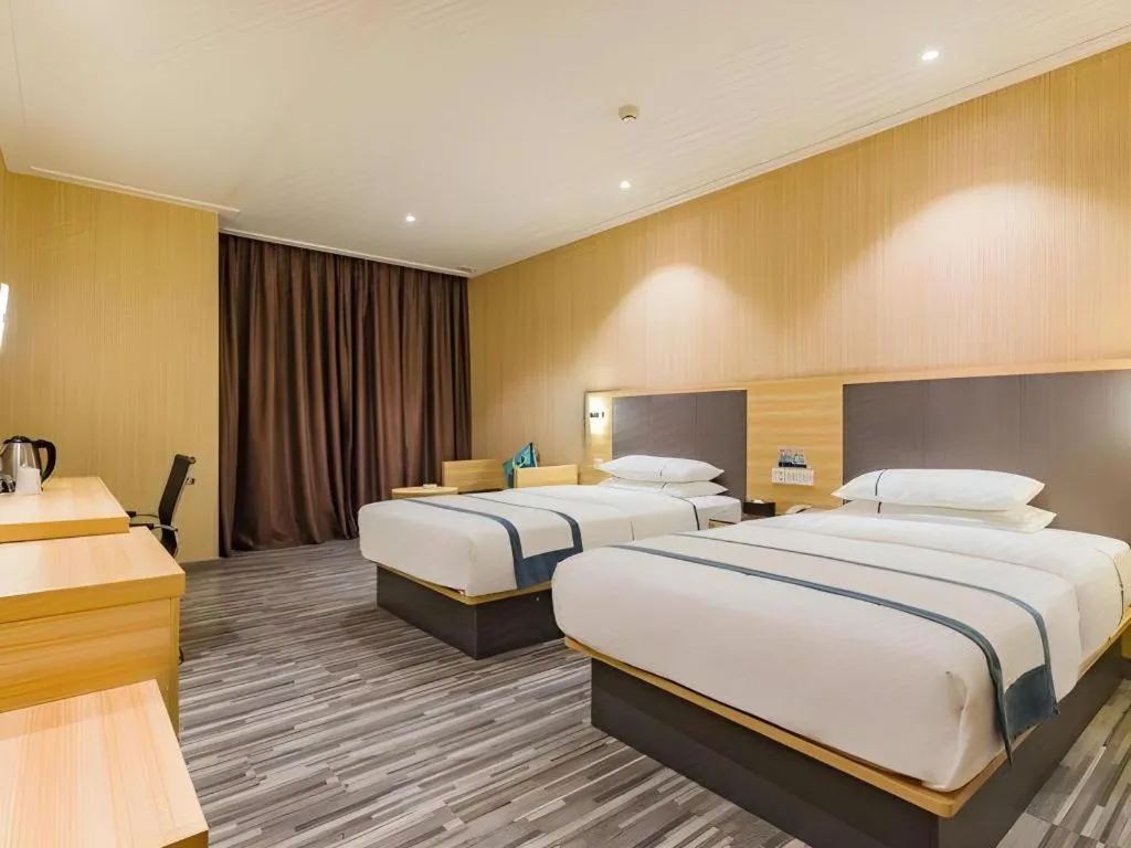 Bed in City Comfort Inn Guangzhou Jiaokou Metro Station