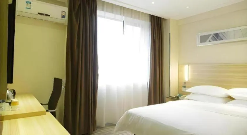 Bed in City Comfort Inn Guangzhou Jiaokou Metro Station