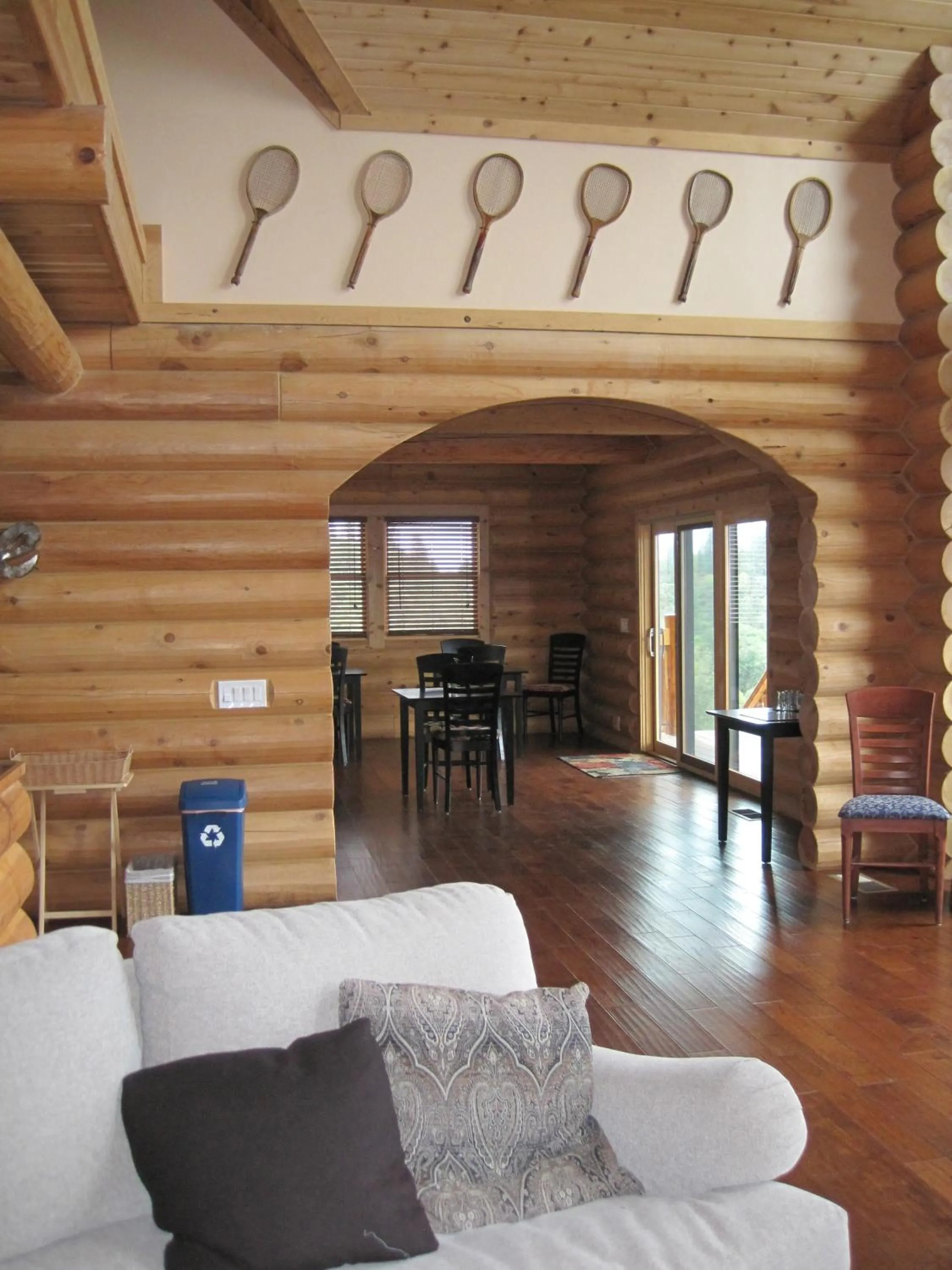 Dining area in Courtwood Inn