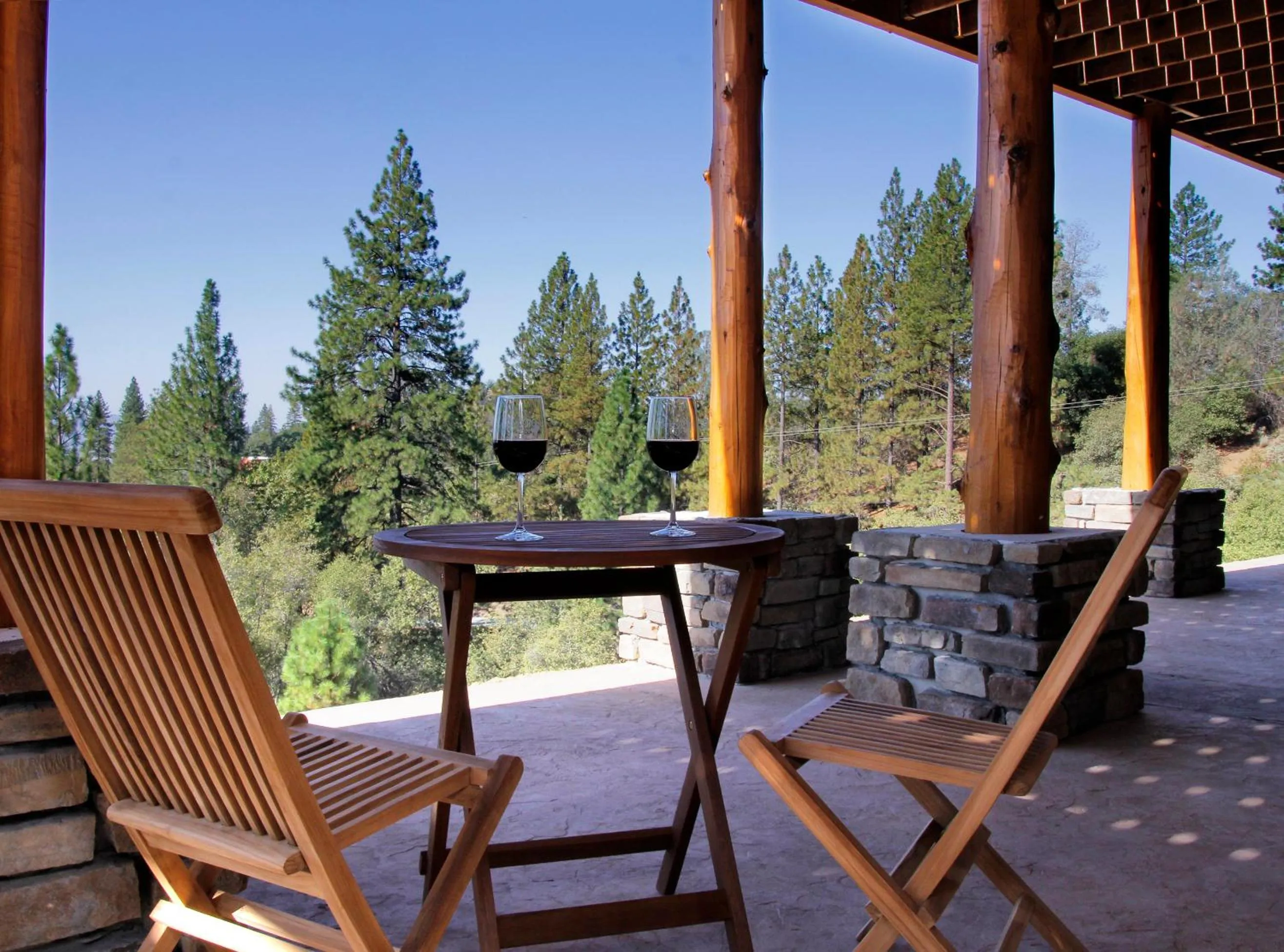 Mountain view in Courtwood Inn