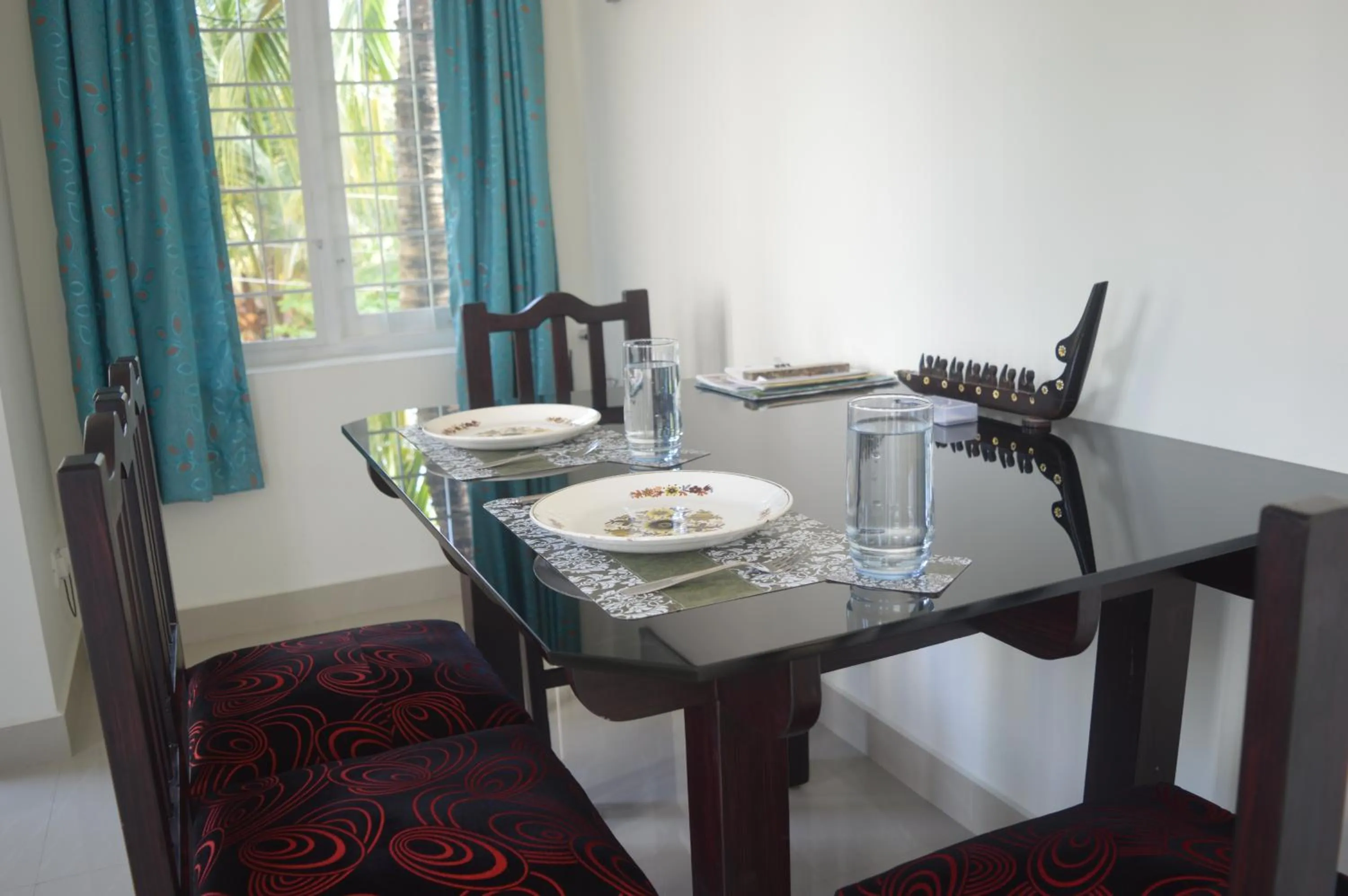 Restaurant/places to eat in The Pod Cochin Homestay