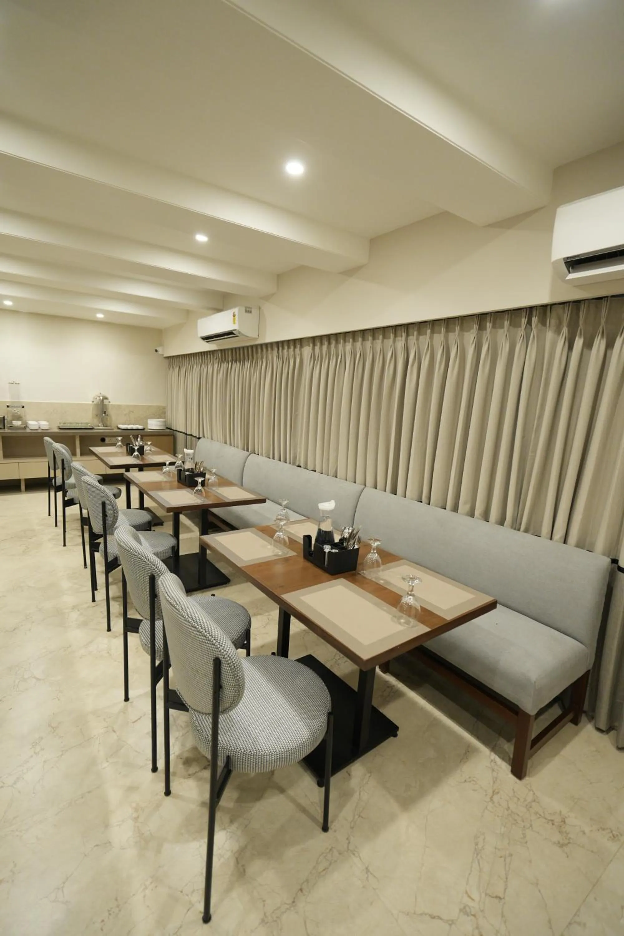 Restaurant/places to eat in SIVANTA by BOMBAY GROUP OF HOTELS NAGPUR
