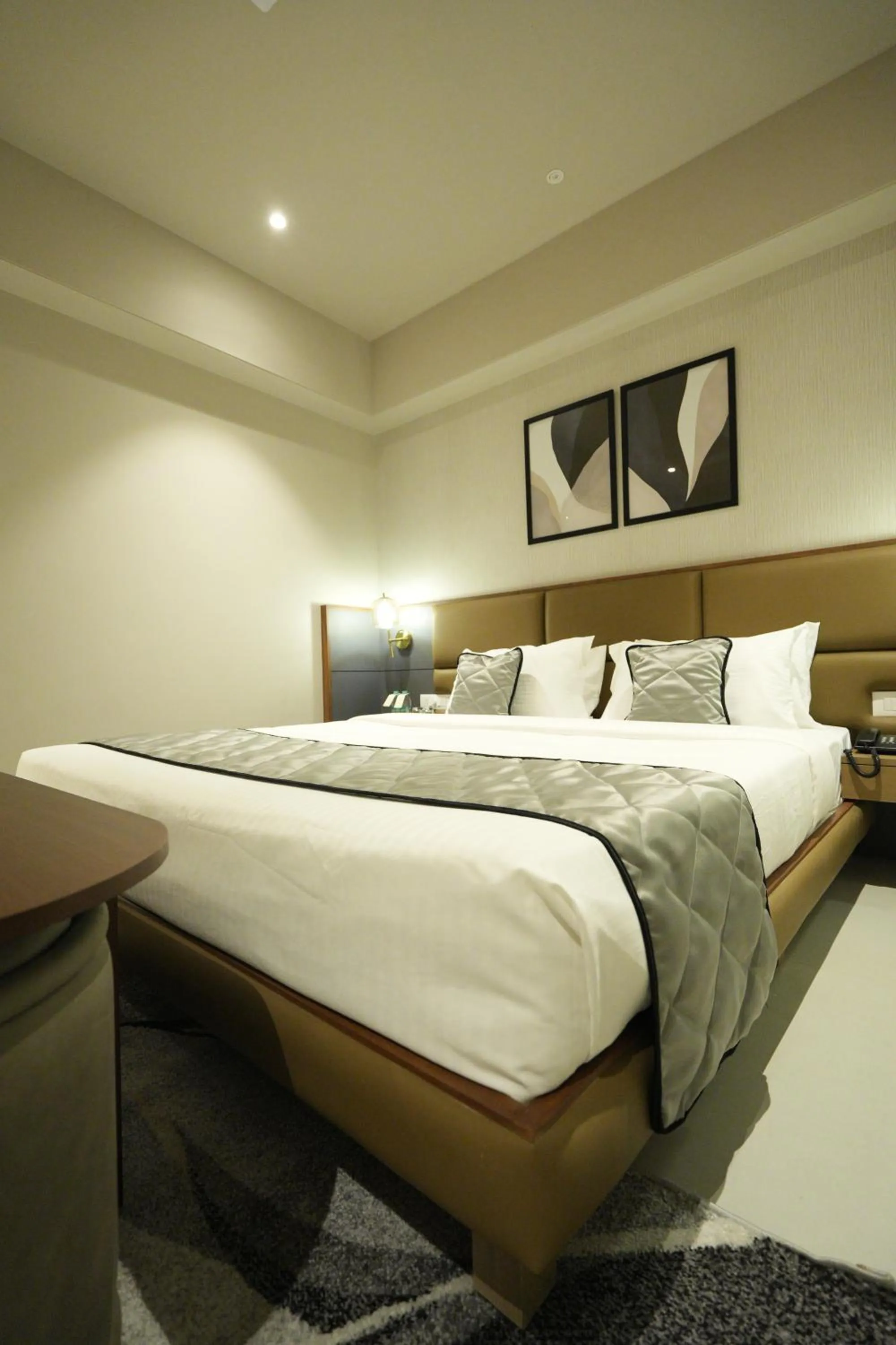 Bed in SIVANTA by BOMBAY GROUP OF HOTELS NAGPUR