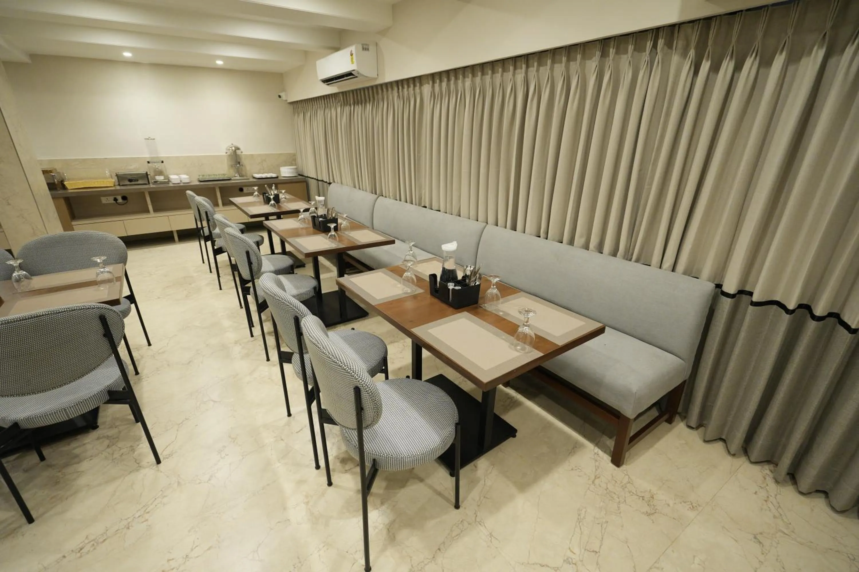 Restaurant/places to eat in SIVANTA by BOMBAY GROUP OF HOTELS NAGPUR