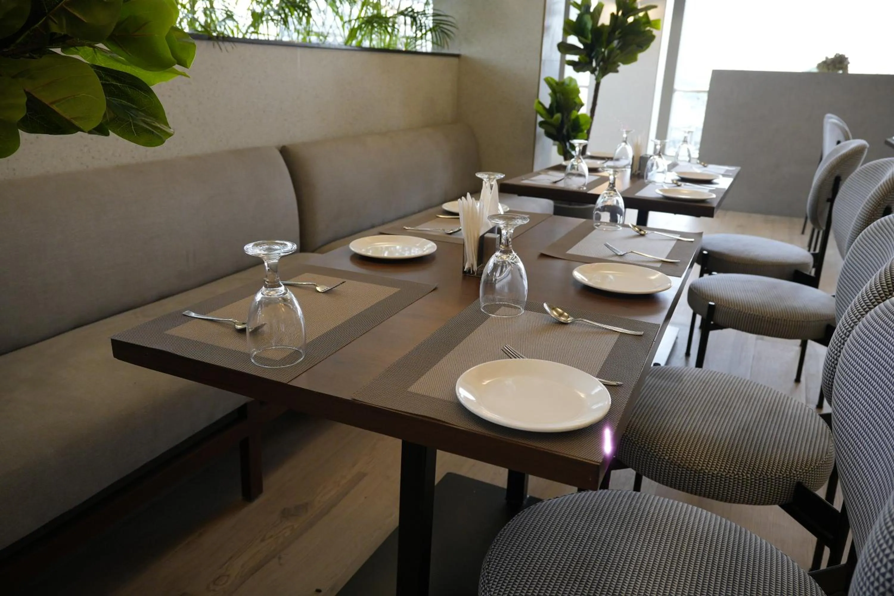 Restaurant/places to eat in SIVANTA by BOMBAY GROUP OF HOTELS NAGPUR