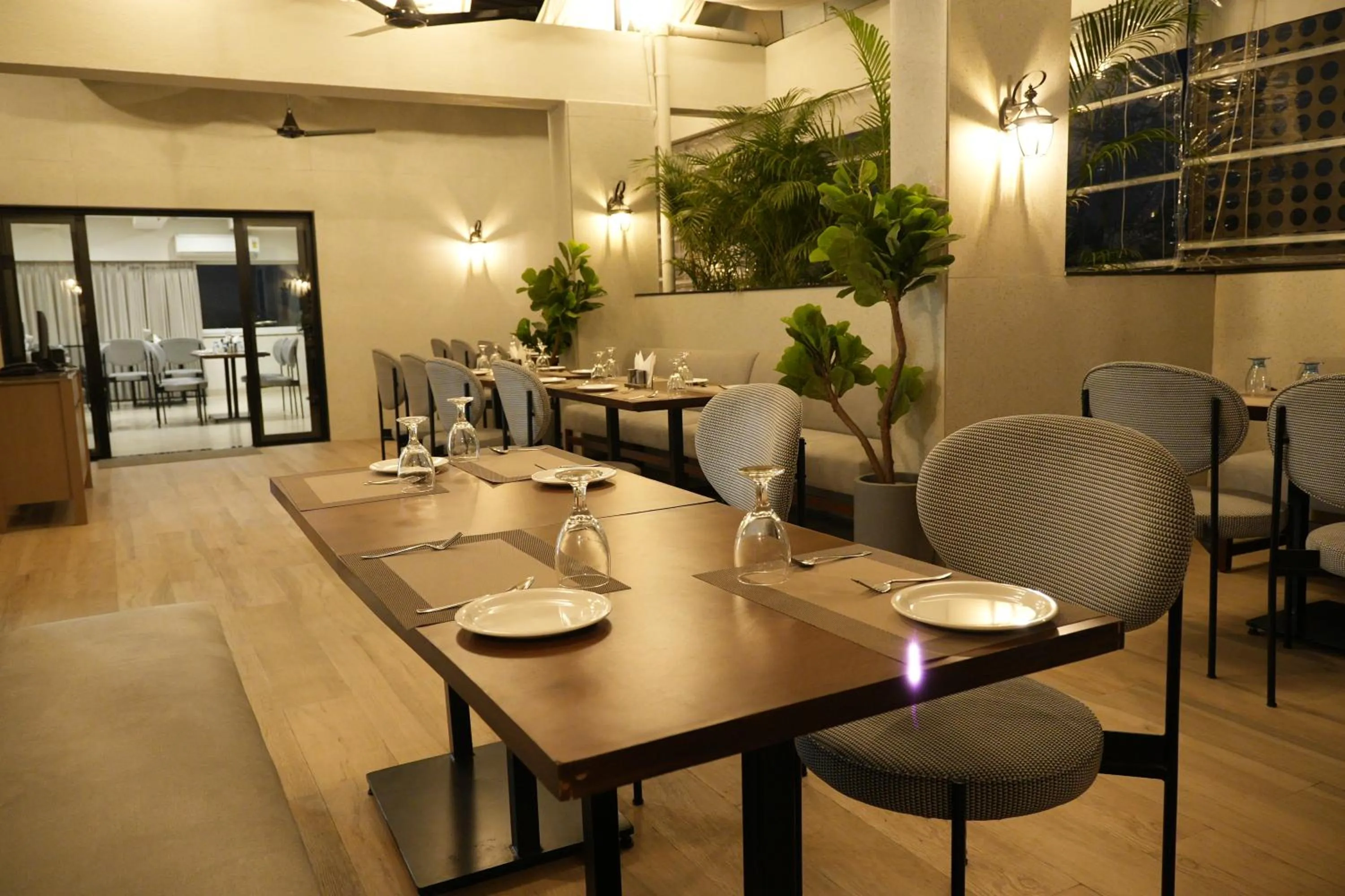 Restaurant/places to eat in SIVANTA by BOMBAY GROUP OF HOTELS NAGPUR