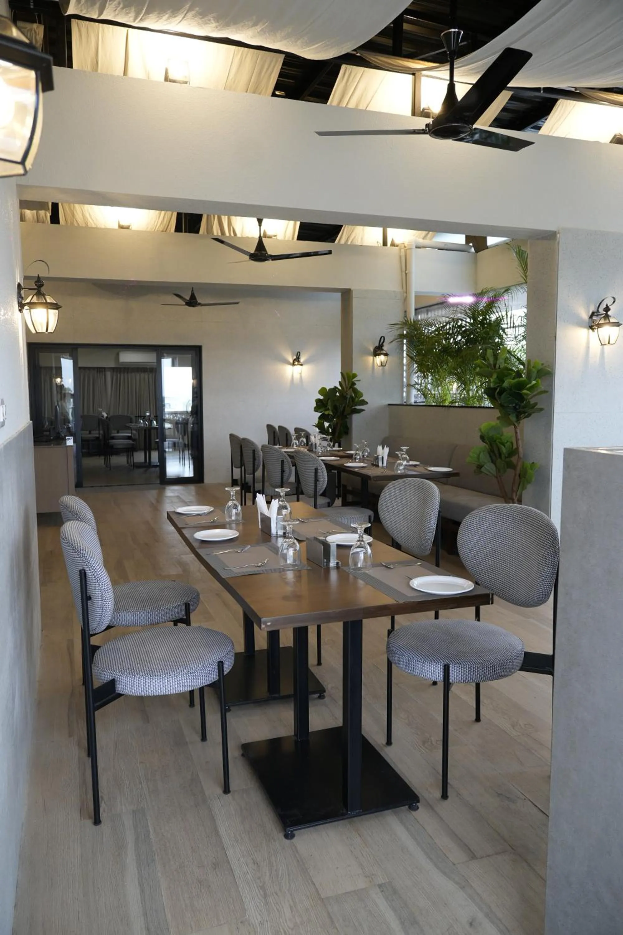 Restaurant/places to eat in SIVANTA by BOMBAY GROUP OF HOTELS NAGPUR