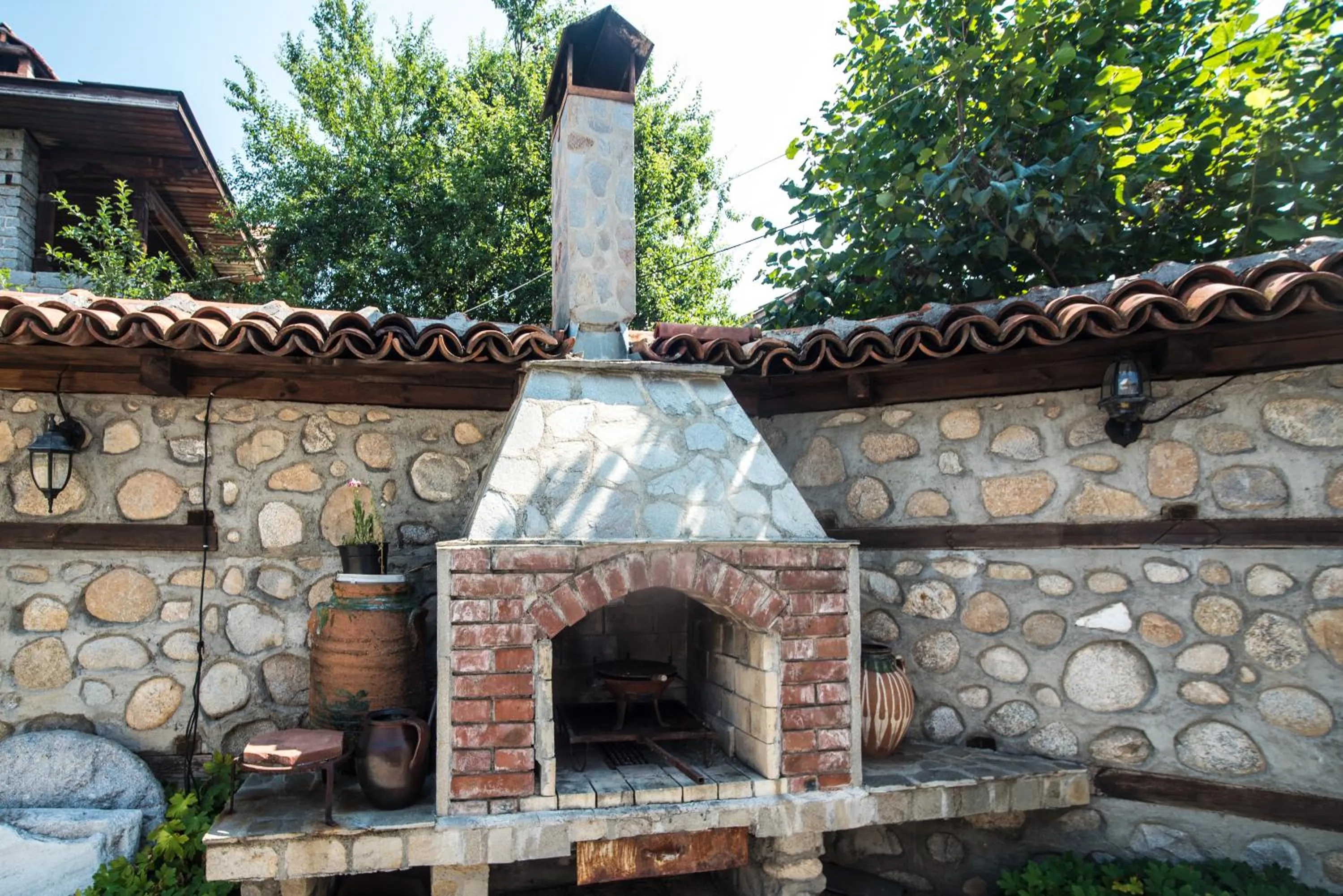 Todeva House Hotel and Tavern