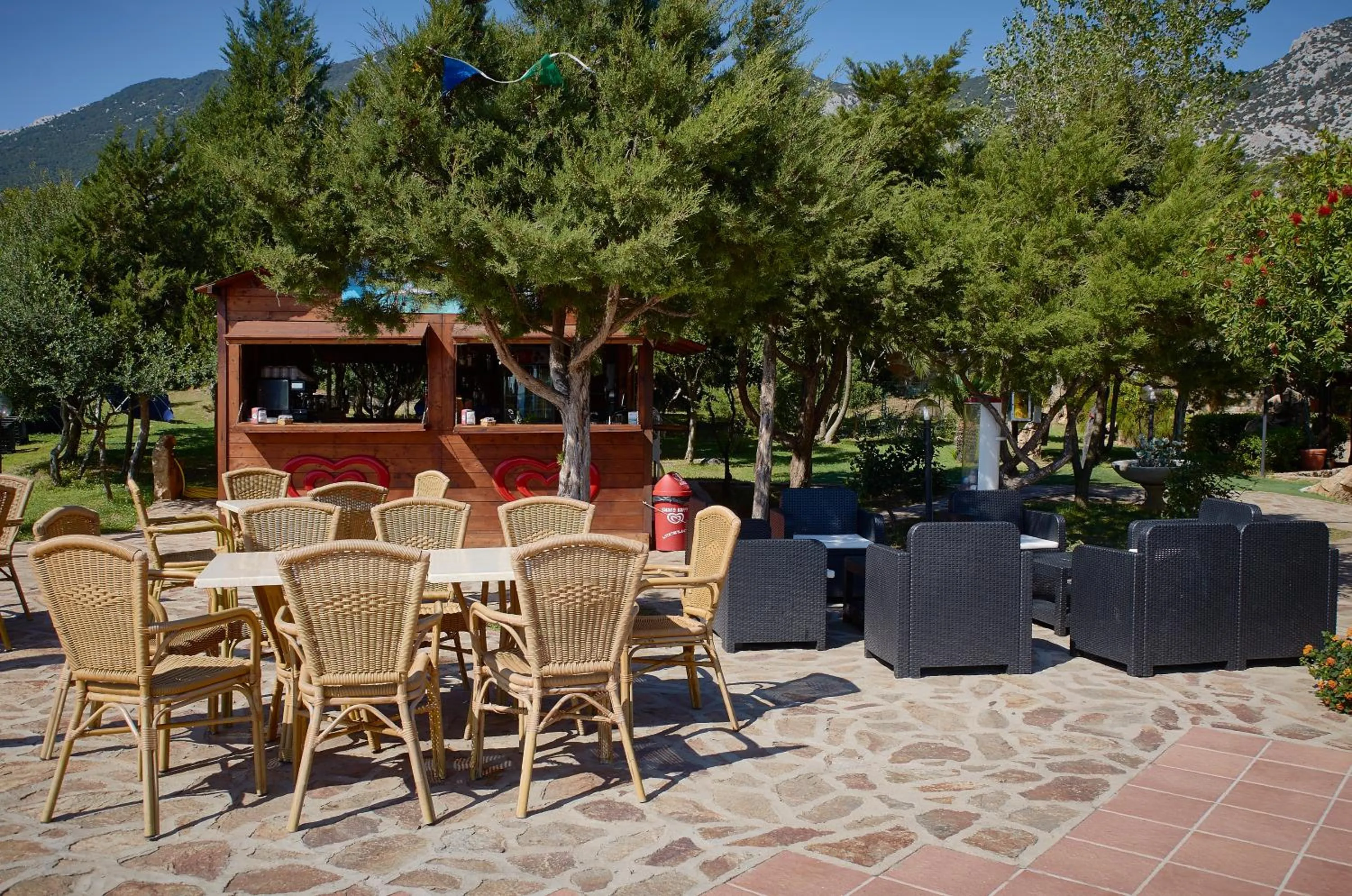 Restaurant/places to eat in Parco Blu