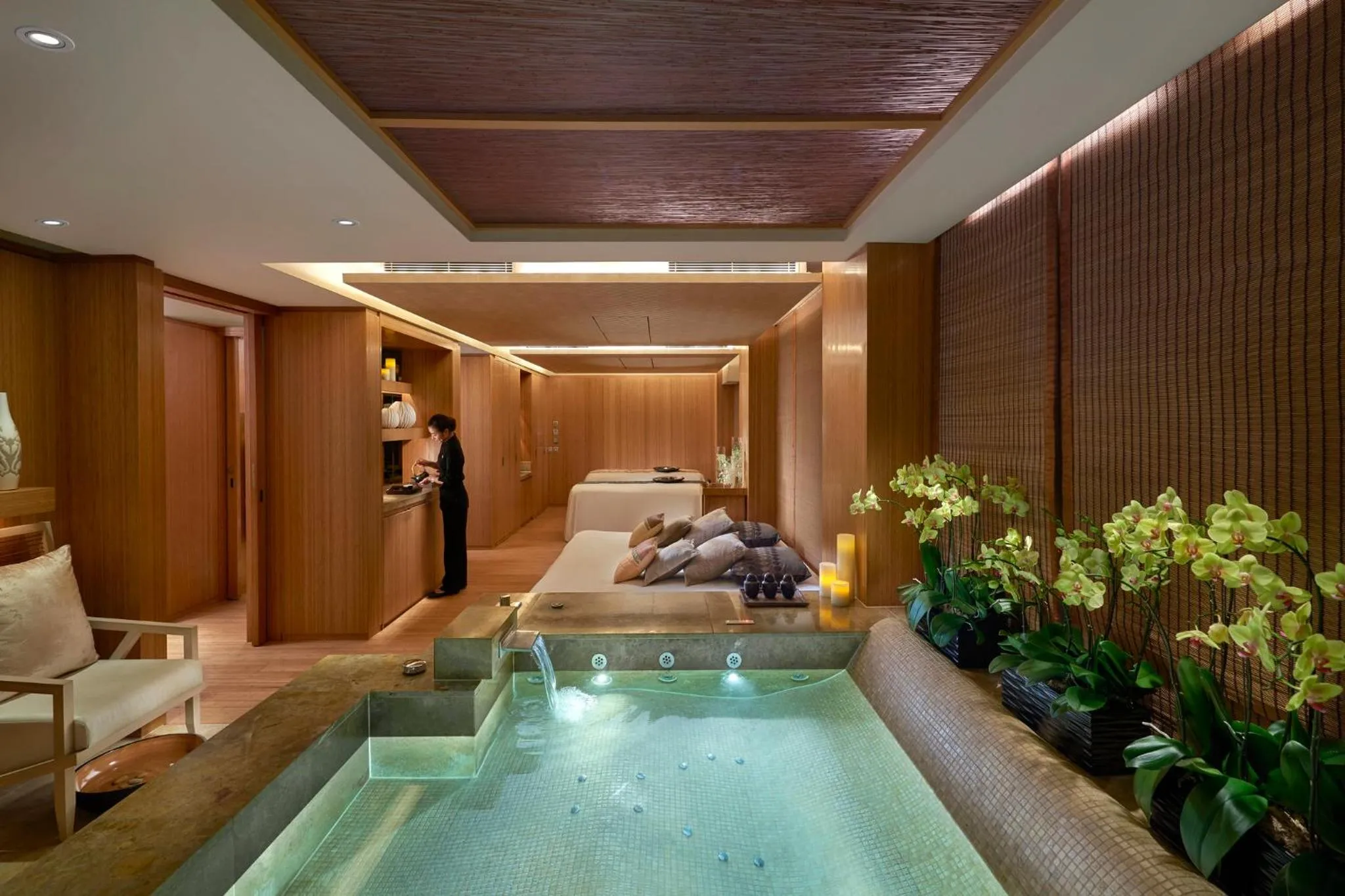 Spa and wellness centre/facilities in The Landmark Mandarin Oriental, Hong Kong