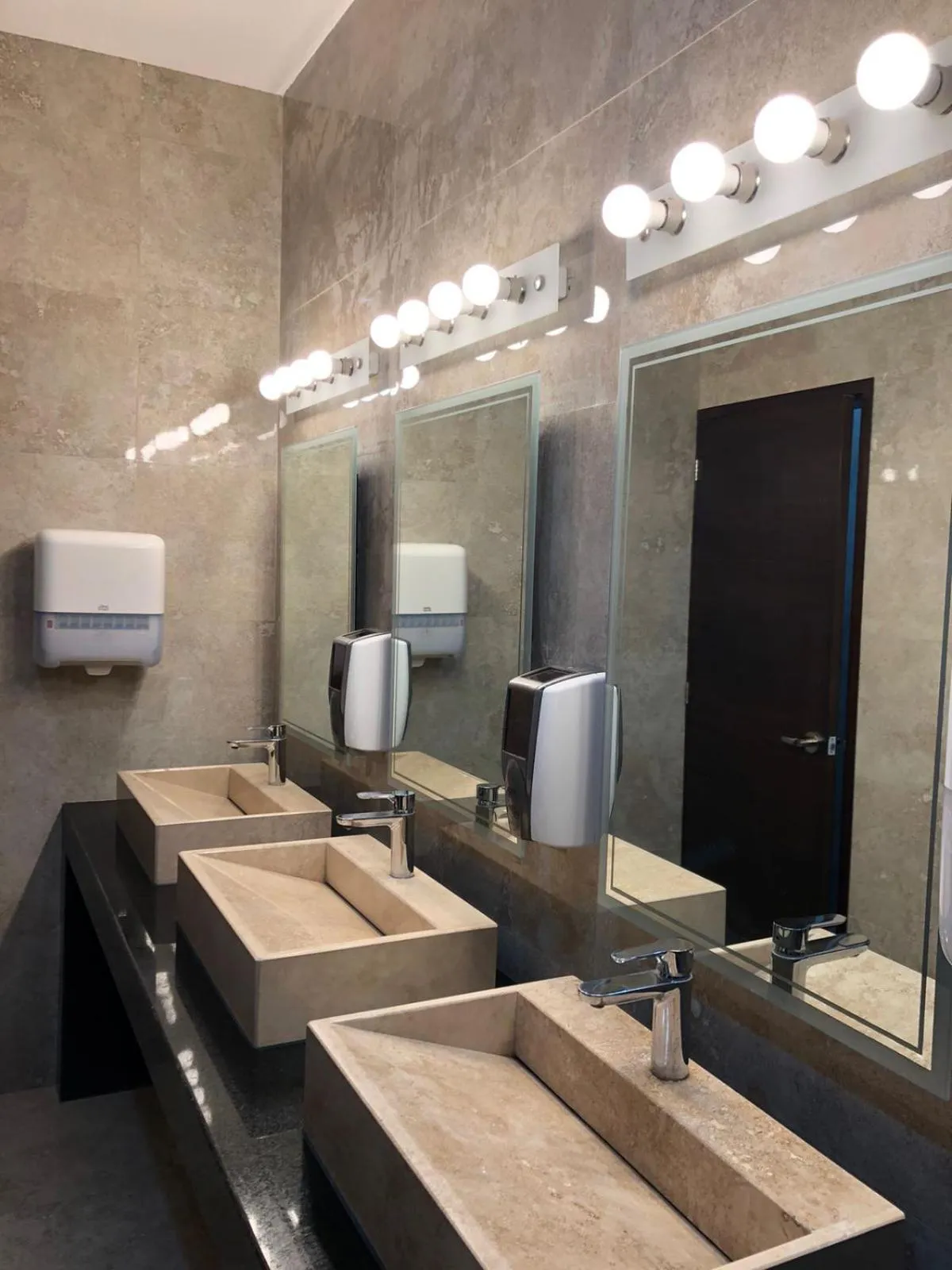 Public Bath in Ankara Pedregal Centro de Convenciones