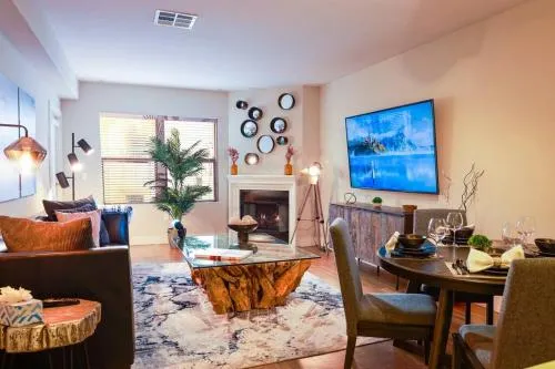 1 Bedroom XL Condo with King bed, Garden View, Parking Included
