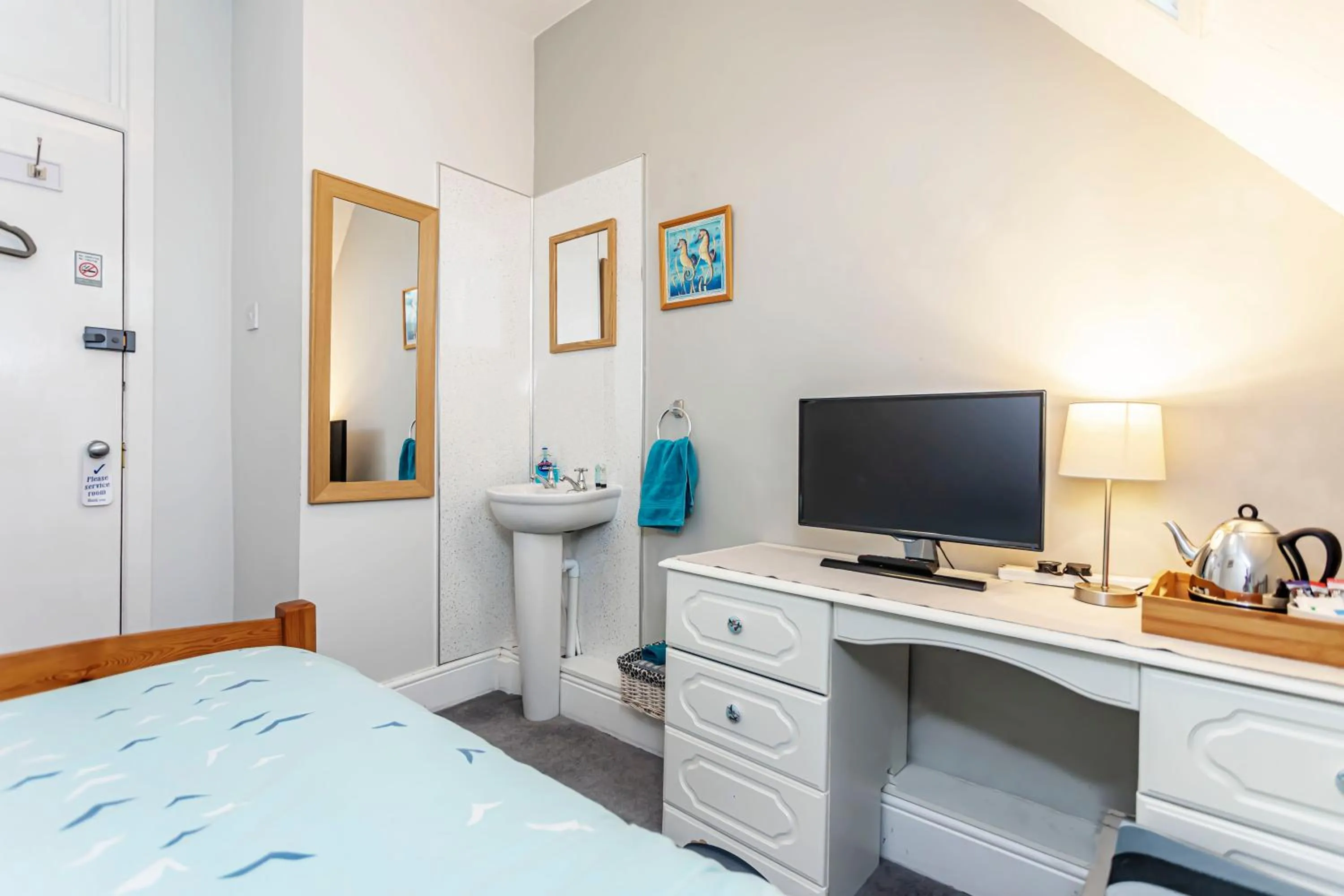 TV and multimedia, Bed in The Ravensbourne Hotel