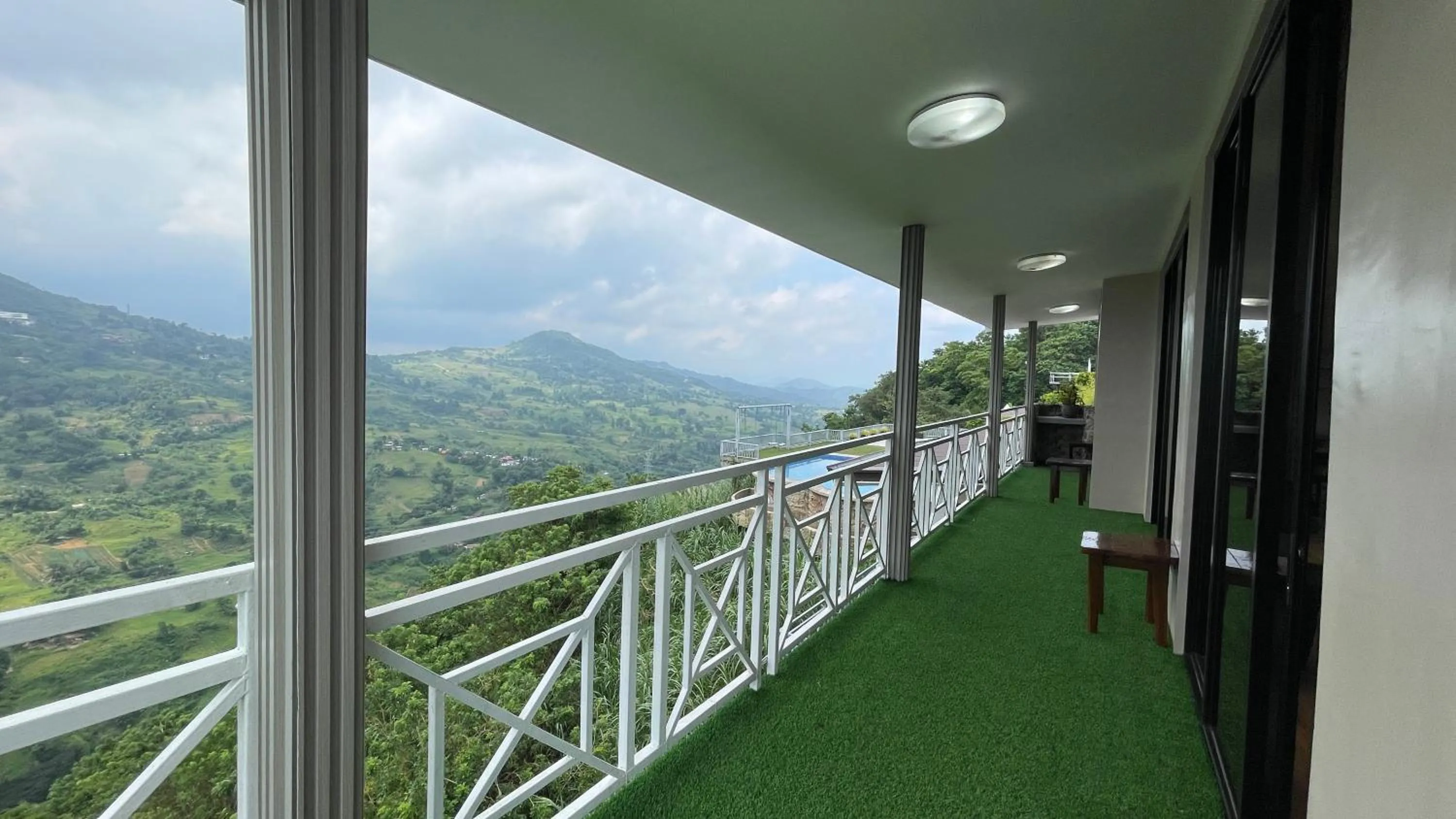 Day in Serenity Farm and Resort by Hiverooms