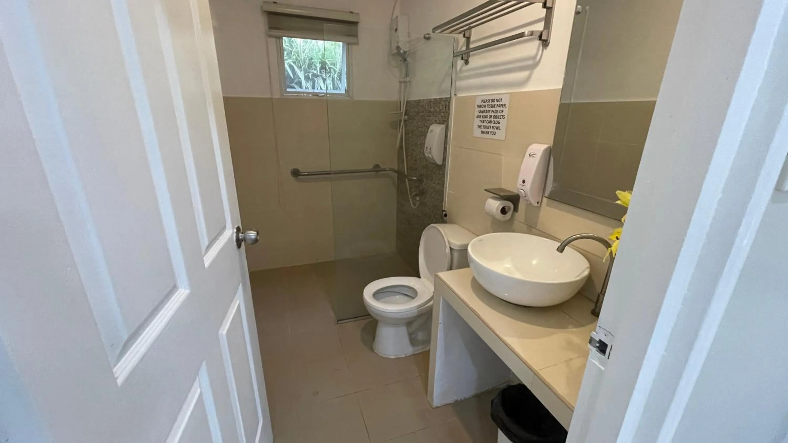 Shower in Serenity Farm and Resort by Hiverooms